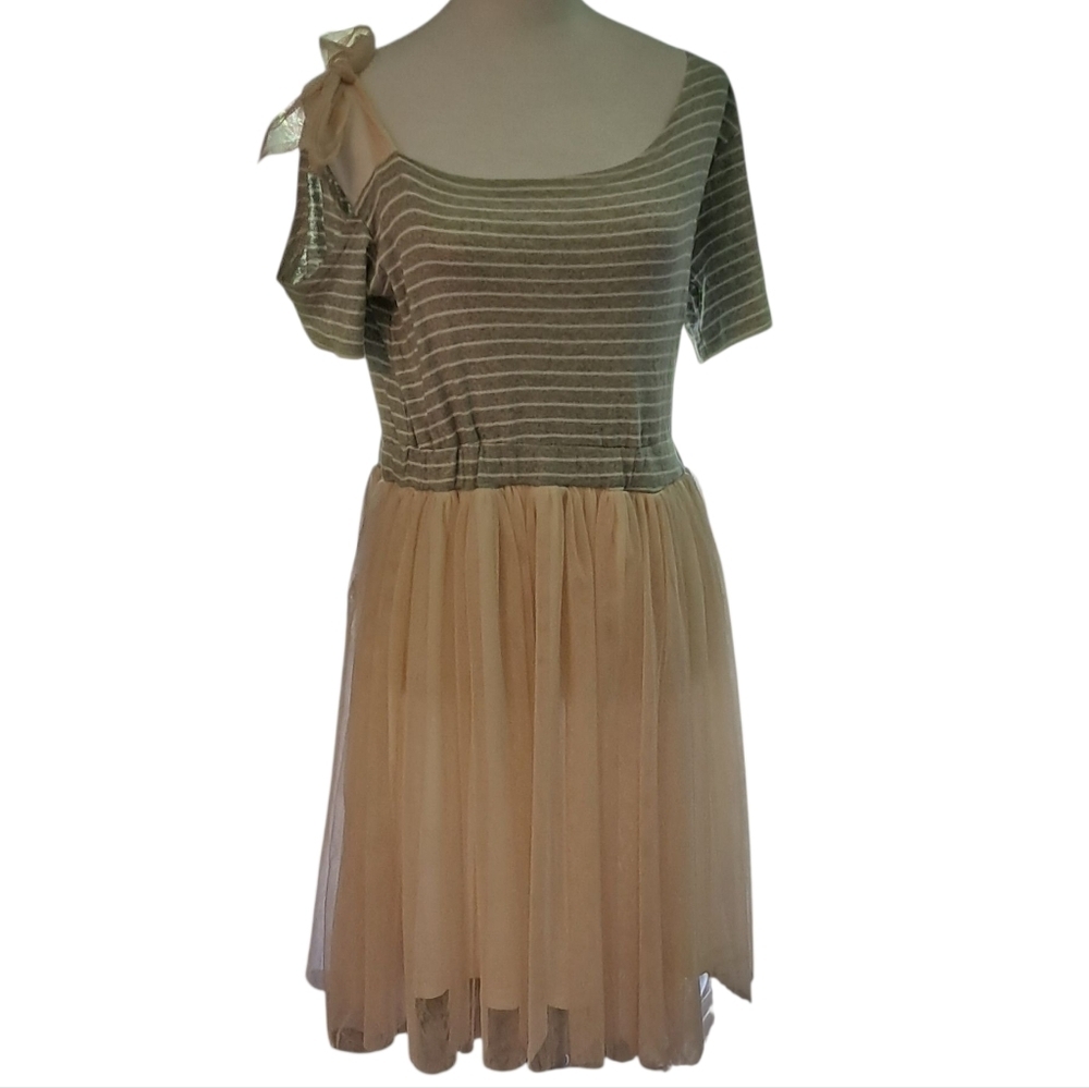 ✨ NWT Anthropologie A’reve Cream Striped Tulle Dress – Size Large ✨